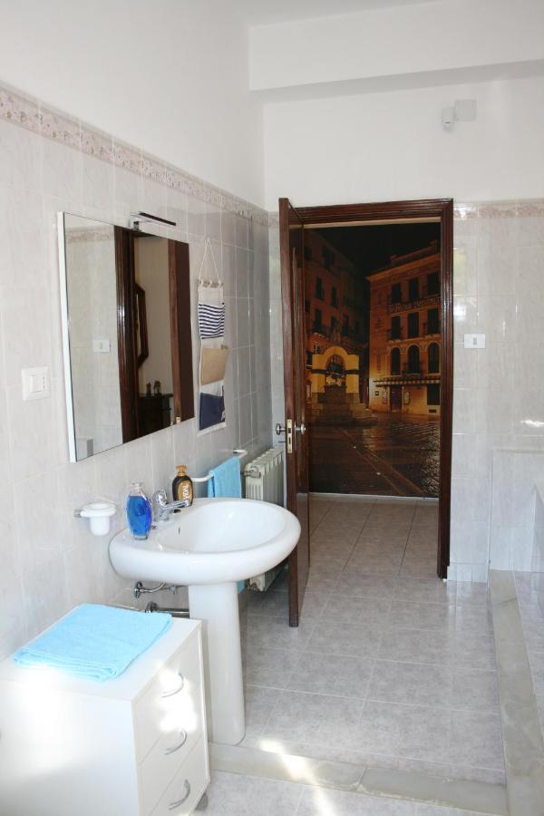 La Casa Dei Nonni Villa Iglesias Bagian luar foto
